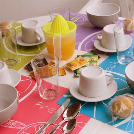 カレタ・デ・フステ Casa Annaアパートホテル エクステリア 写真